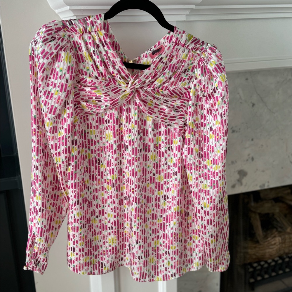 Kate Spade floral vneck blouse with front twist. Size Small